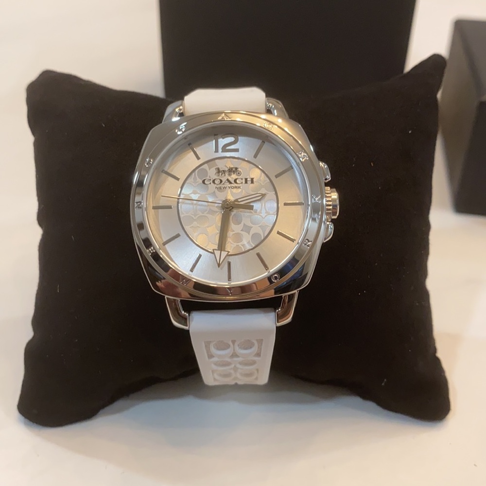 Women’s Coach Watch